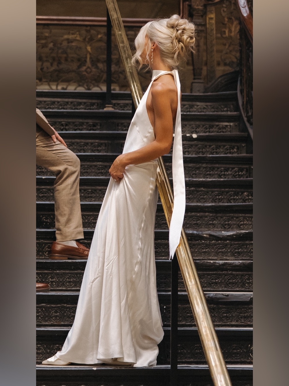 Michelle Mason Ivory backless halter dress, 100% silk - Picture 4 of 7
